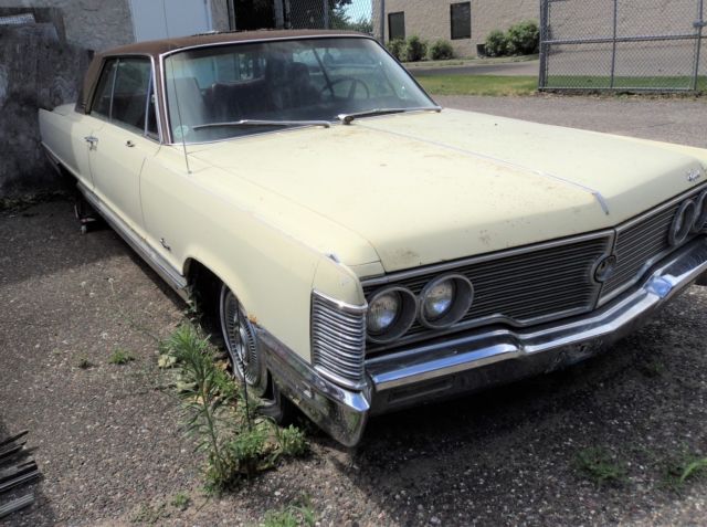 1968 Chrysler Imperial - photo 2