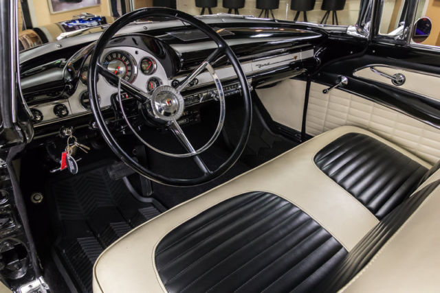 1956 Ford Crown Victoria - photo 2
