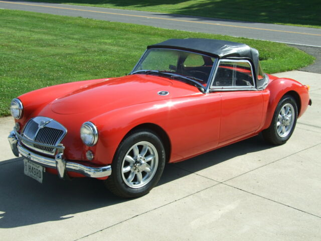 Current family owned over 40 years, prior owner lived in same town, Solid Body, 1959 MG MGA Roadster