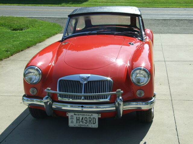 1959 MG MGA Roadster - photo 2