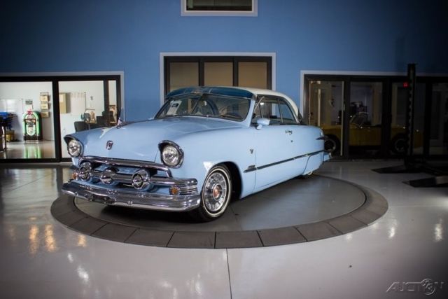 Custom "Shoebox Ford" Street Rod 1951 Ford Victoria
