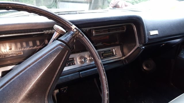 1967 Cadillac DeVille shaved 4 door coupe - photo 12