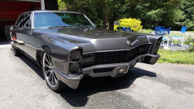 1967 Cadillac DeVille shaved 4 door coupe - photo 2