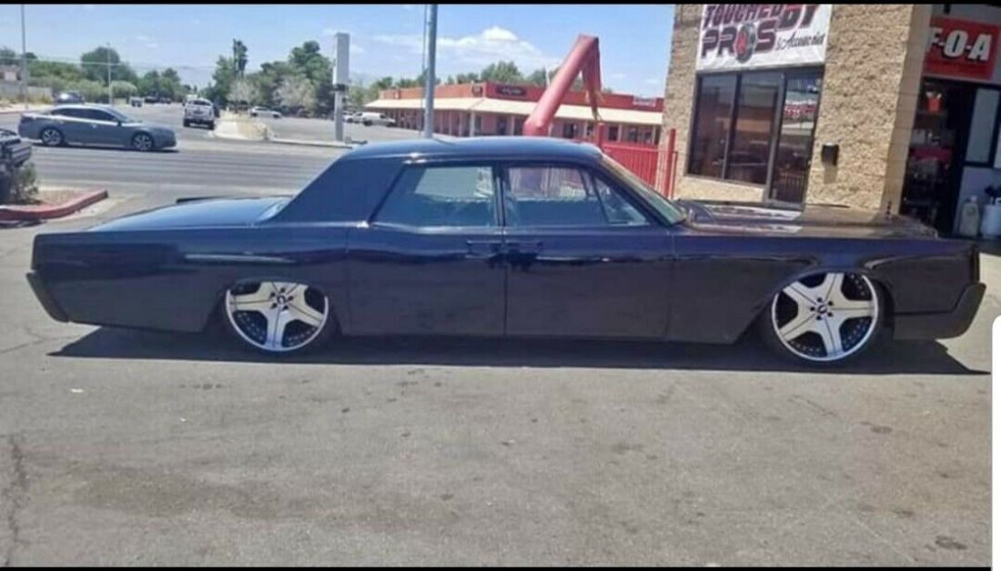 1967 Lincoln Continental - photo 2