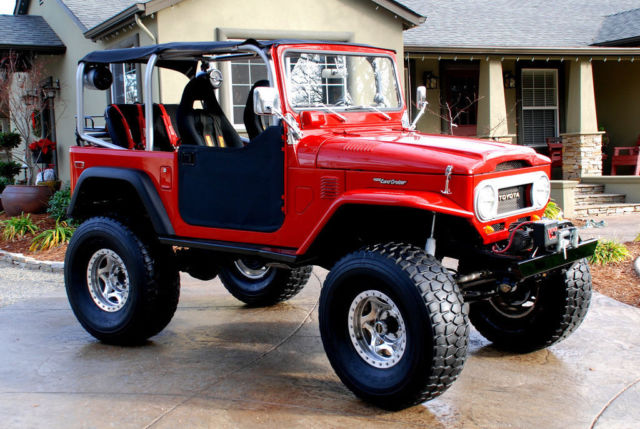 Custom 1969 Totota Land Cruiser FJ40 - Chevy LQ4 6.0 w/ZO6 Cam Package 1969 Toyota Land Cruiser LQ4 6.0L Fuel Injected Z06 Cam Package