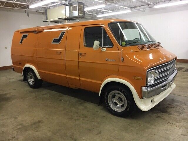1976 Dodge B200 Van - photo 2