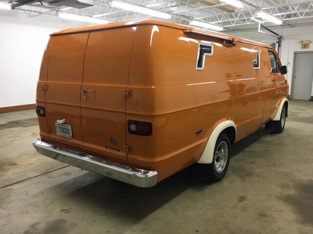 1976 Dodge B200 Van - photo 4