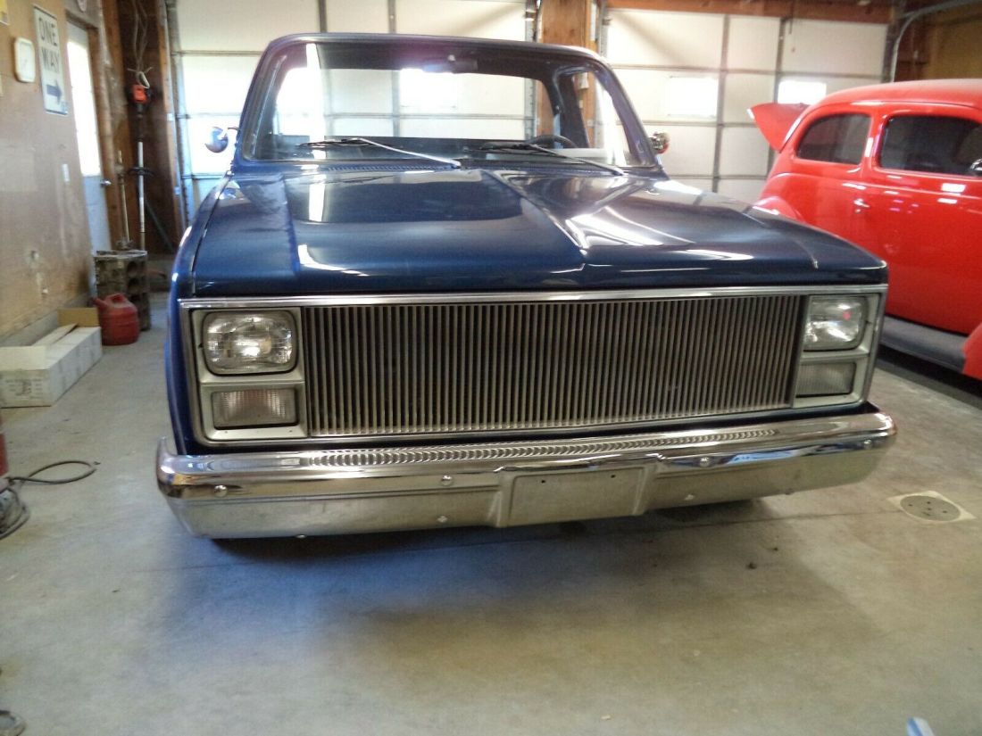 1983 Chevrolet C-10 step side - photo 3