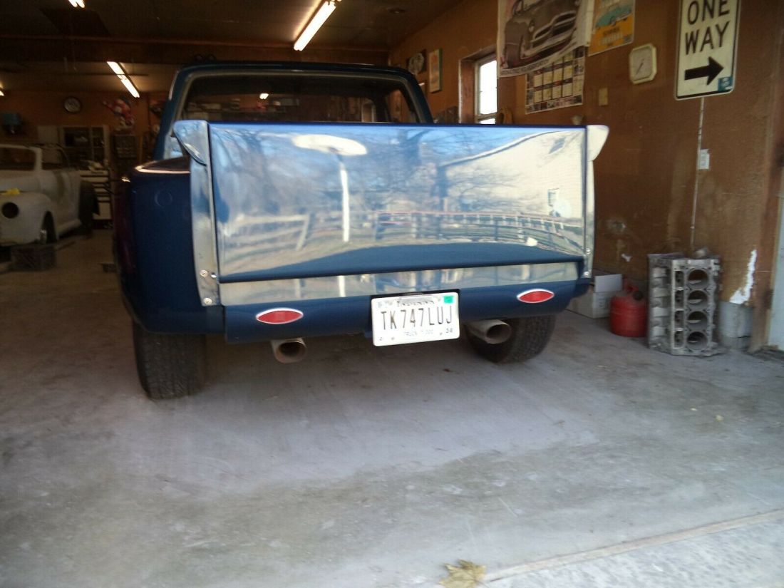 1983 Chevrolet C-10 step side - photo 6
