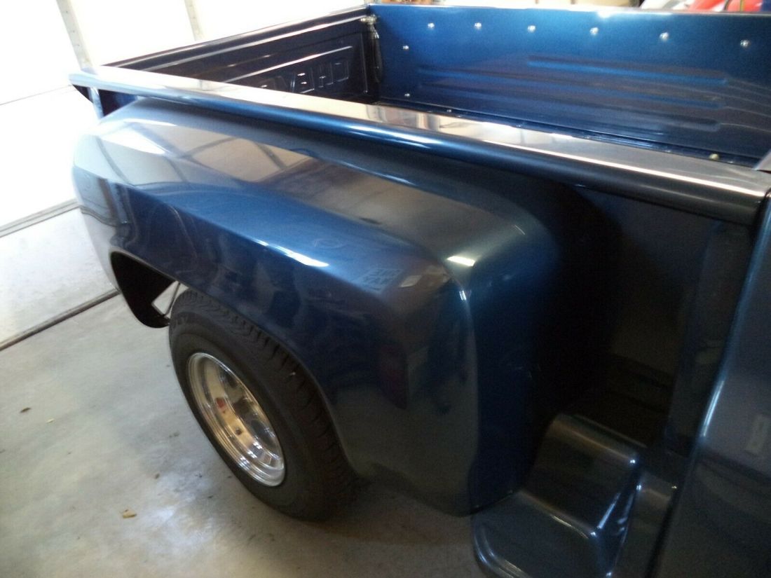 1983 Chevrolet C-10 step side - photo 9