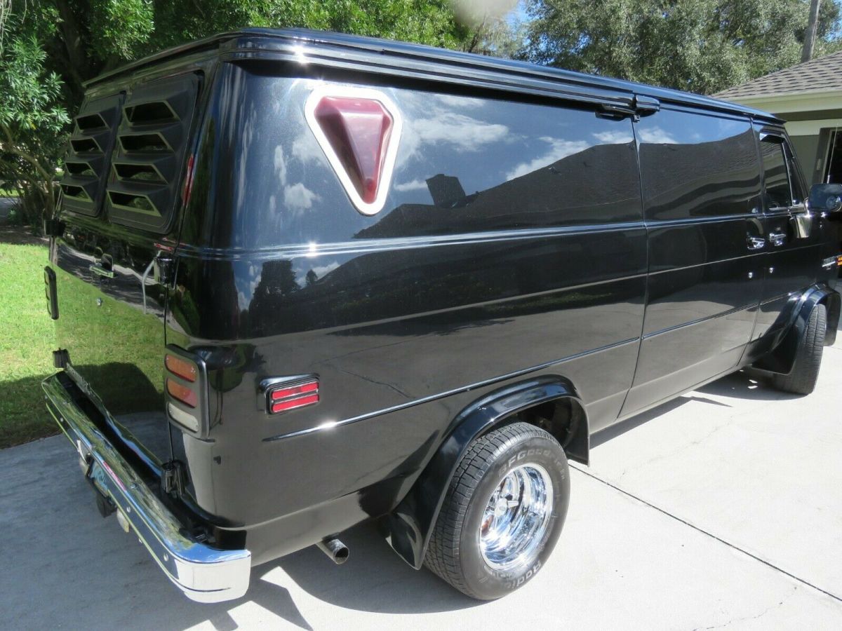 1987 Chevrolet G10 Van - photo 9