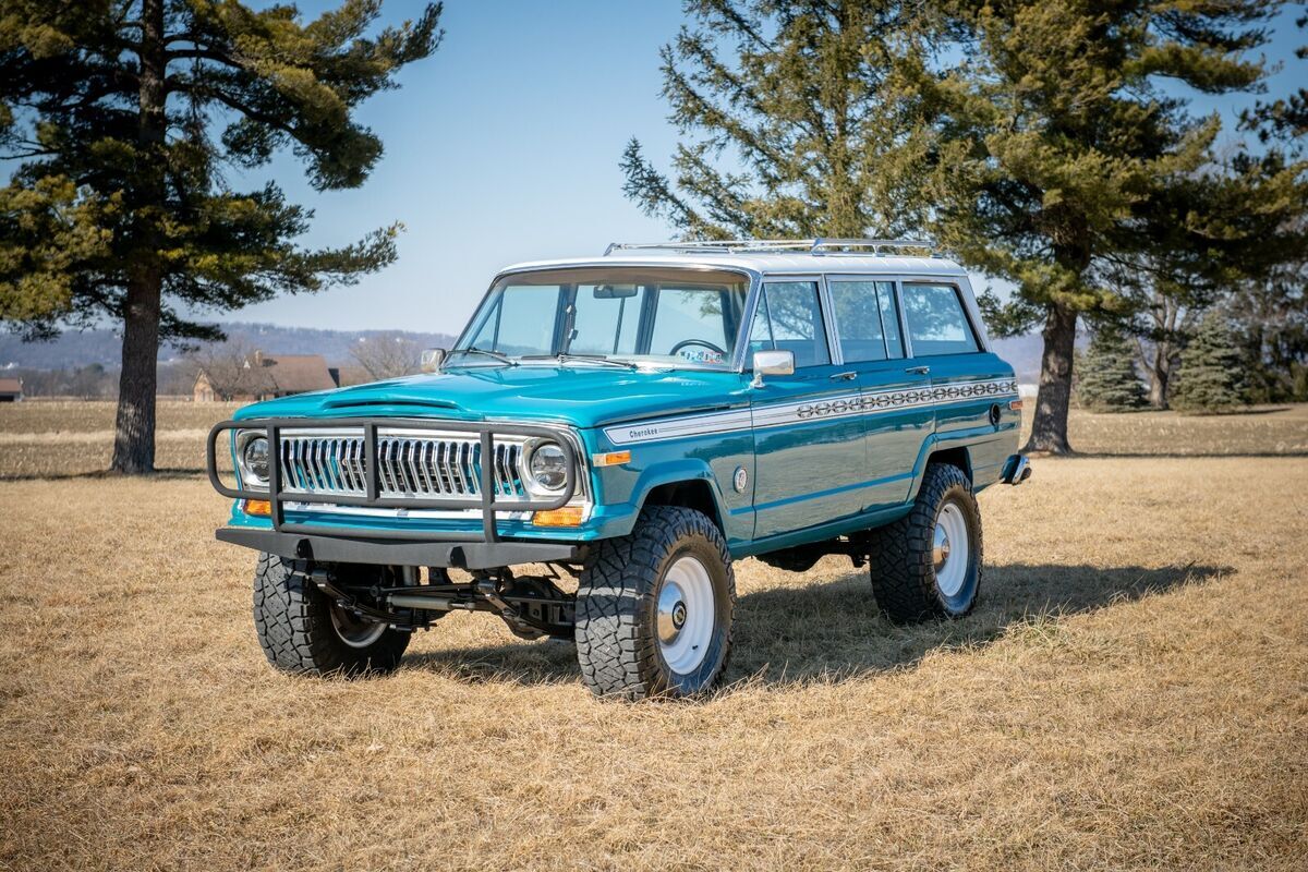 1987 Jeep Grand Wagoneer - photo 2