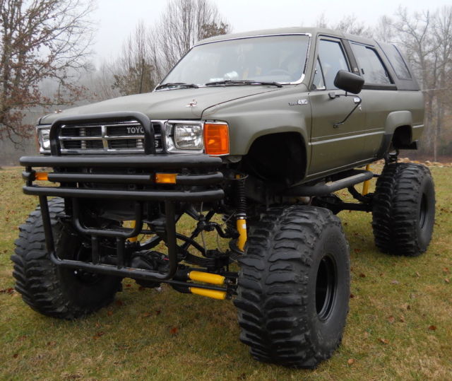1988 Toyota 4Runner SR5 Sport Utility 2-Door - photo 2