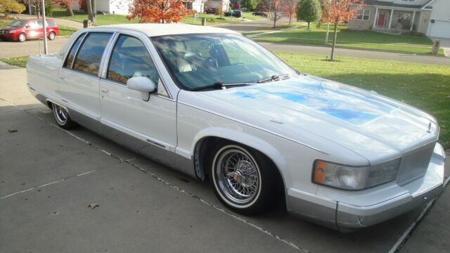 1993 Cadillac Fleetwood BROUGHAM - photo 2