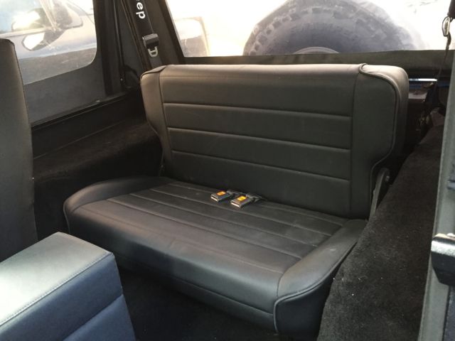 1993 Jeep Wrangler Base Sport Utility 2-Door - photo 9
