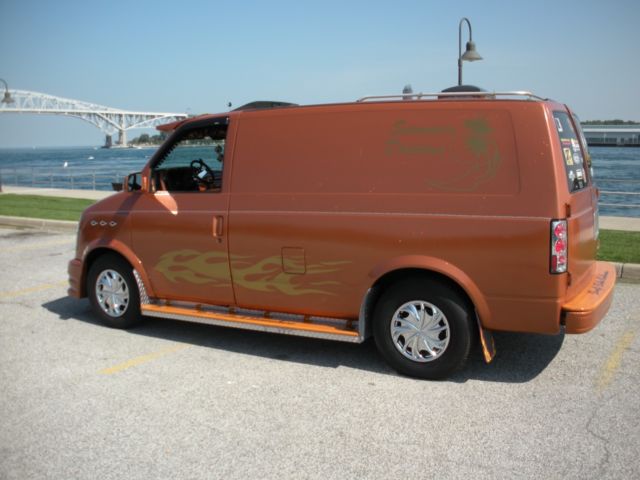 1994 Chevrolet Astro - photo 3