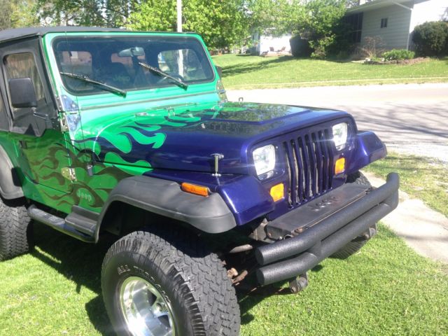 Custom 1994 Jeep Wrangler SE - Rebuilt Motor & Transmission - New Top -Low Miles 1994 Jeep Wrangler SE