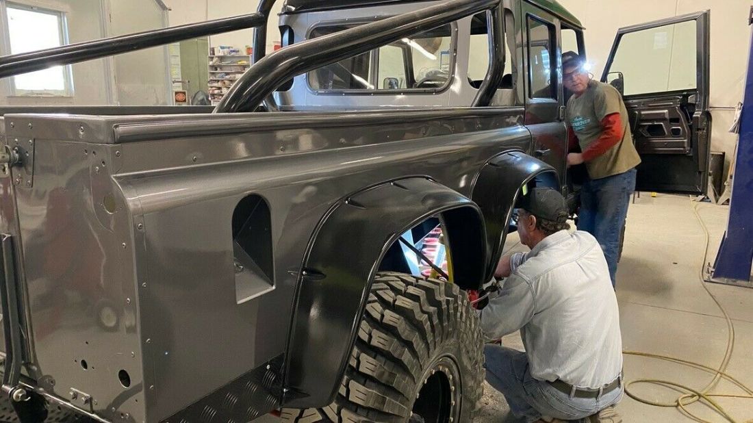 1988 Land Rover Defender 6x6 Crew Cab LS3 495HP - photo 5