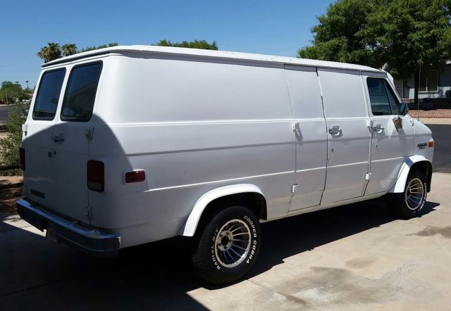 1991 Chevrolet G20 Van Rust Free 70s style Custom - photo 4