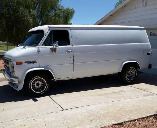 1991 Chevrolet G20 Van Rust Free 70s style Custom - photo 6