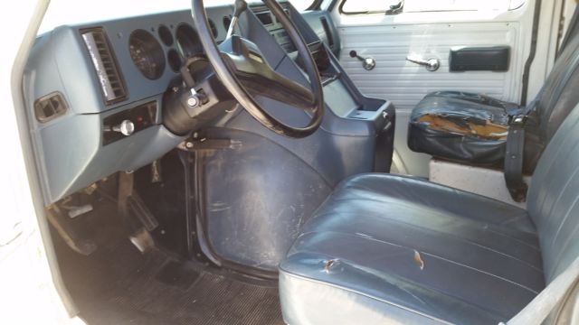 1991 Chevrolet G20 Van Rust Free 70s style Custom - photo 9