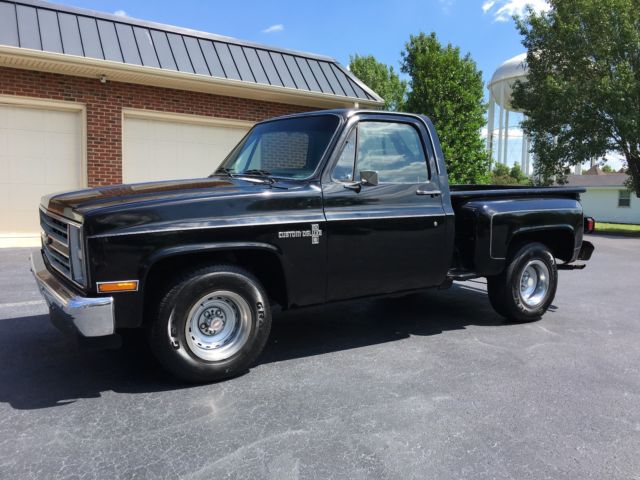 Custom Cab Stepside Short Bed : Rust Free : Adult Owned : Silverado Cheyenne 1985 Chevrolet C-10 Custom Cab Step Side Short Bed