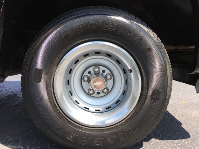 1985 Chevrolet C-10 Custom Cab Step Side Short Bed - photo 10