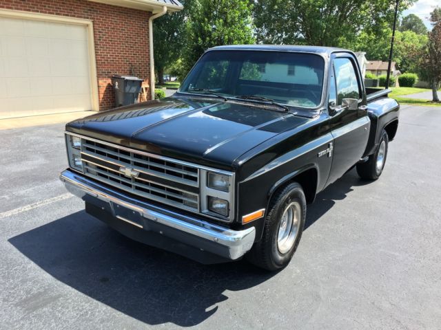 1985 Chevrolet C-10 Custom Cab Step Side Short Bed - photo 11