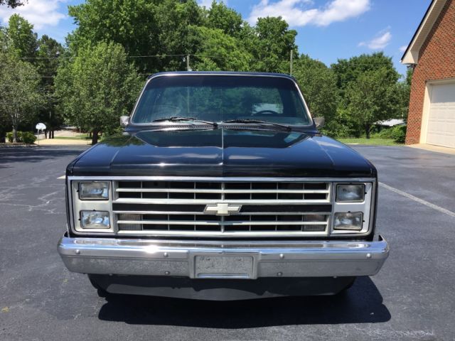 1985 Chevrolet C-10 Custom Cab Step Side Short Bed - photo 3