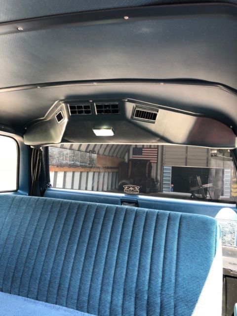 1985 Chevrolet Suburban - photo 10