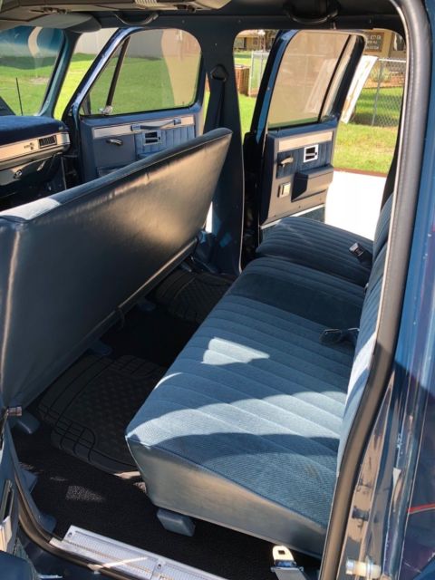 1985 Chevrolet Suburban - photo 9