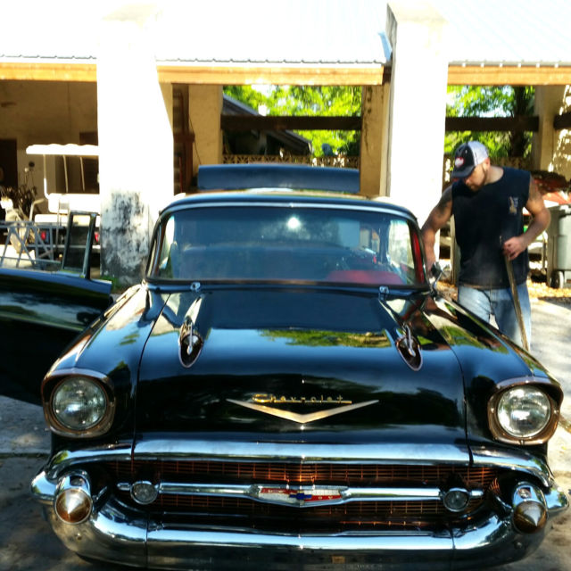 1957 Chevrolet Bel Air 2 dr hard top lowrider - photo 4