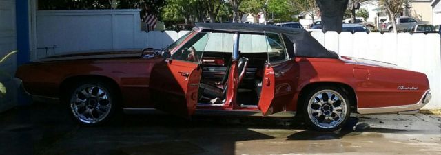 1967 Ford Thunderbird
