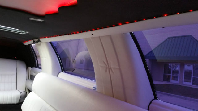 1994 Lincoln Town Car Limo - photo 11