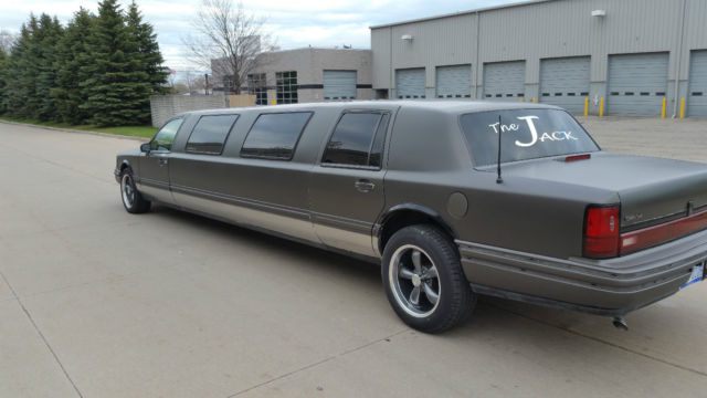 1994 Lincoln Town Car Limo - photo 2