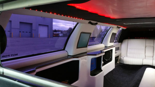 1994 Lincoln Town Car Limo - photo 6