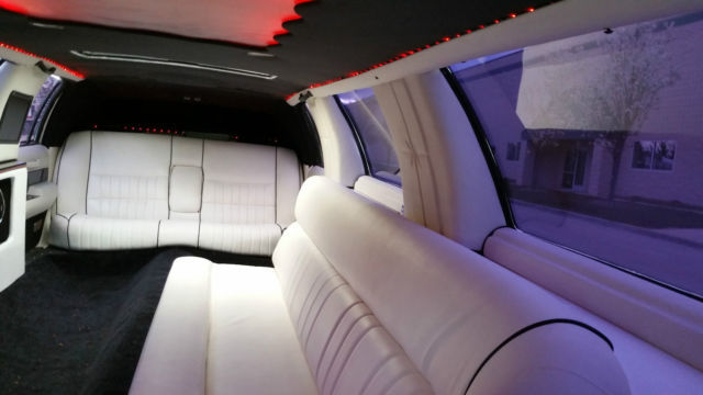 1994 Lincoln Town Car Limo - photo 8