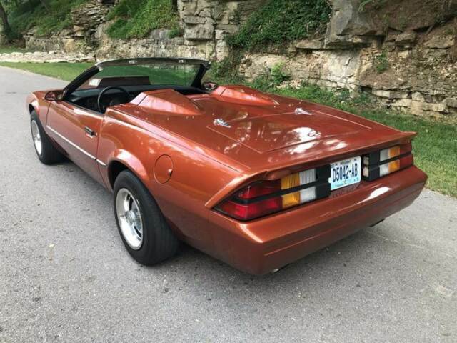 1984 Chevrolet Camaro Berlinetta 2dr Hatchback - photo 4
