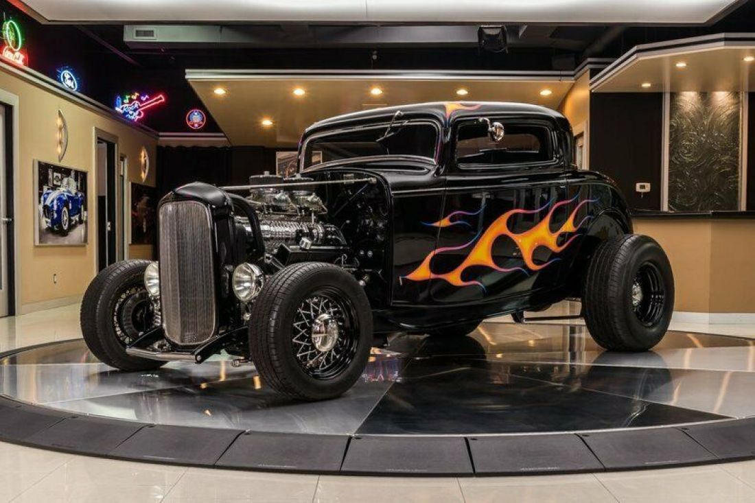 Custom Coupe! Supercharged GM 355ci V8, 700R4 Auto, Heidts, Disc, 4-Link & More 1932 Ford 3-Window Coupe Street Rod