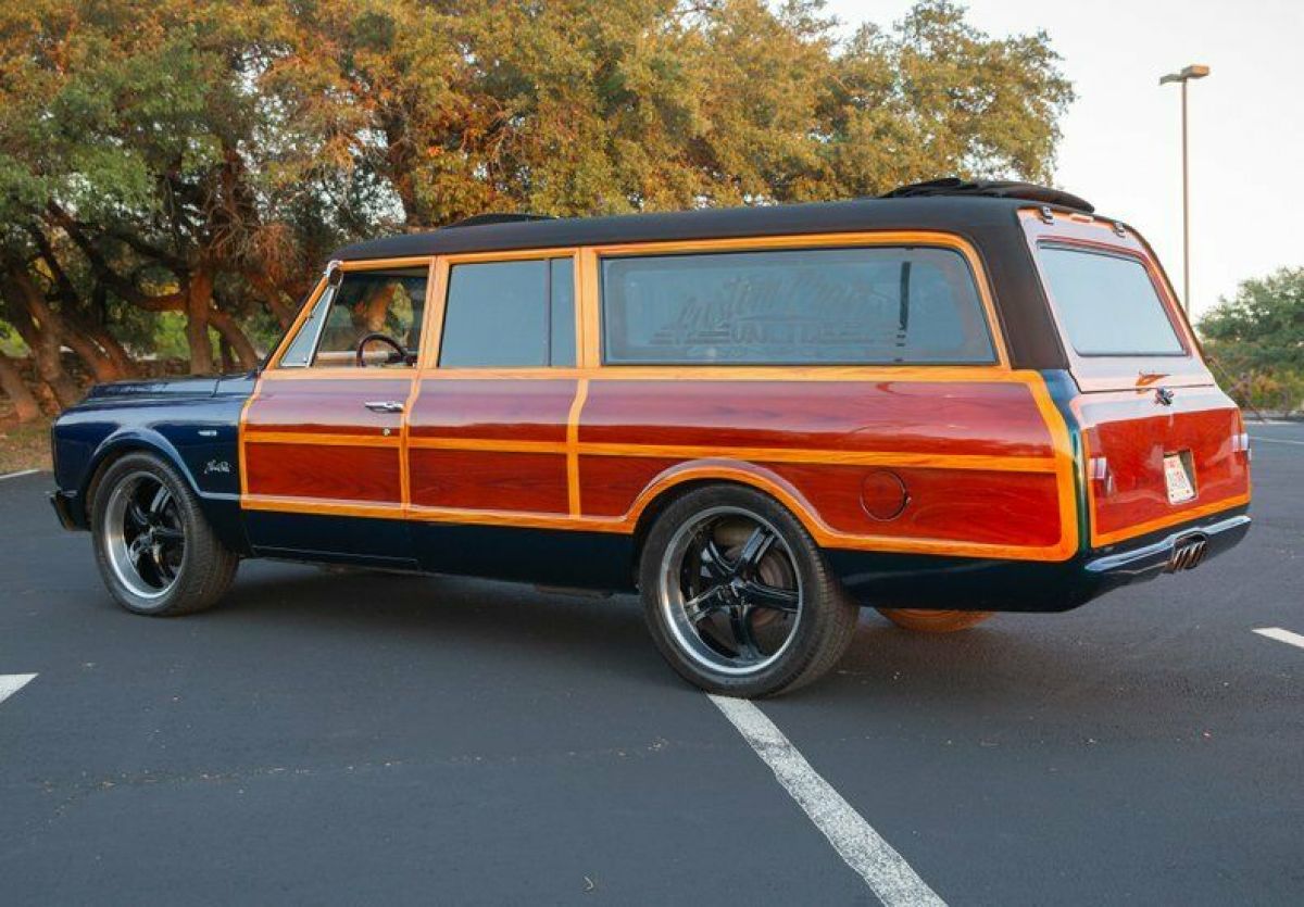 1970 Chevrolet Suburban - photo 6