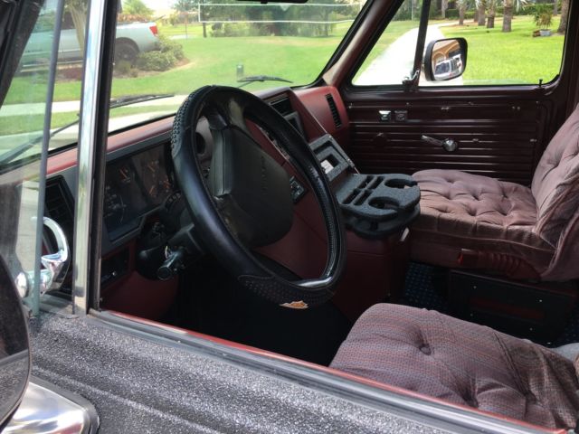 1992 Chevrolet G20 Van Custom Line-X Paint - photo 4