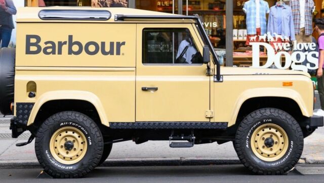 Custom Land Rover Defender. Less than 1,300 miles. 1994 Land Rover Defender