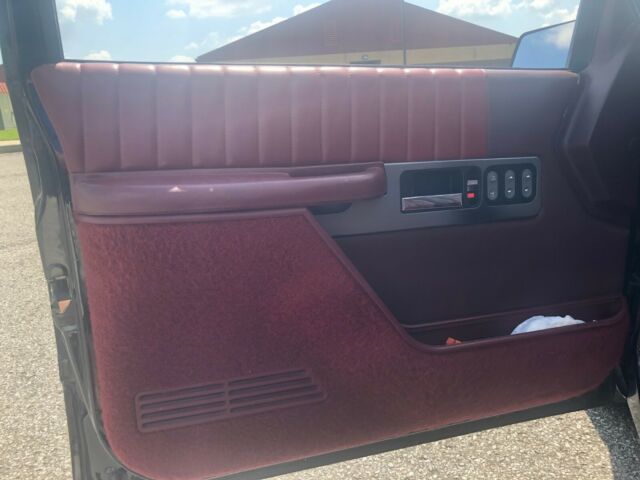 1990 GMC Sierra 1500 SLE Low miles. 40+ pics & video. - photo 4