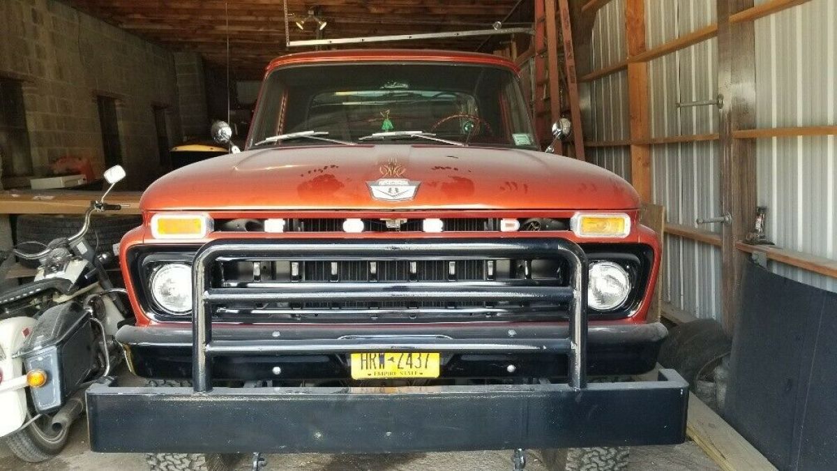 1965 Ford F-100 4 x 4 Short Bed Pick Up "NO RESERVE" - photo 4