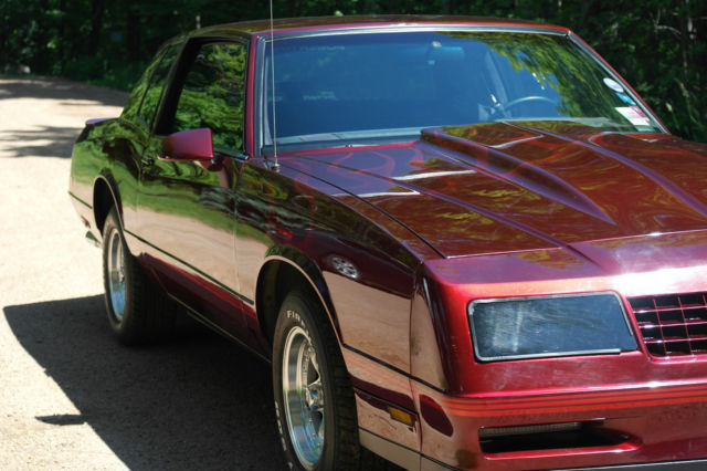 Custom Paint: Candy apple red with ghost flames - 1988 Monte Carlo SS 1988 Chevrolet Monte Carlo SS