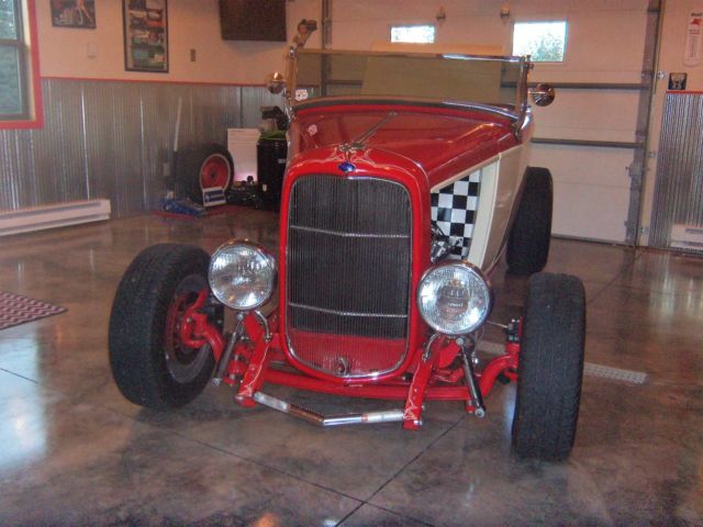 1932 Ford Roadster - photo 2