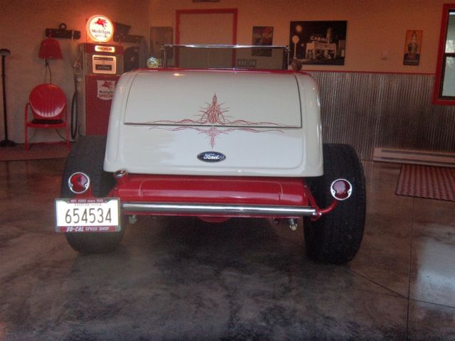 1932 Ford Roadster - photo 3