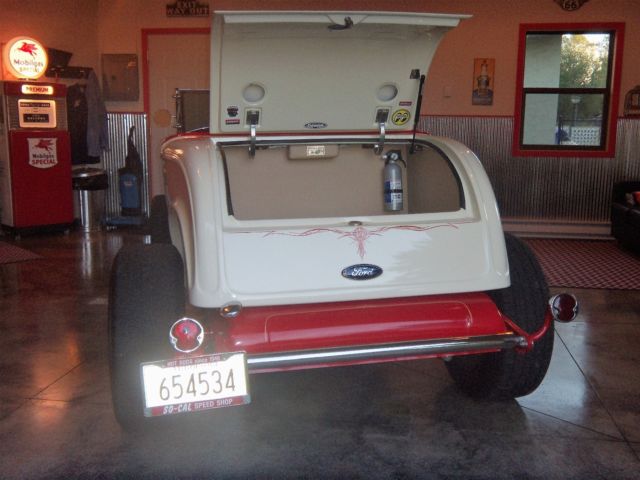 1932 Ford Roadster - photo 4