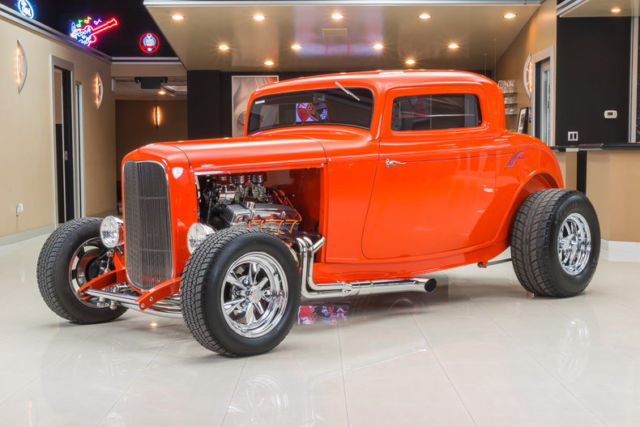 Custom Rotisserie Build! 355ci V8, TH350 3-Speed Automatic, PW, PB, Disc, Docs! 1932 Ford 3-Window