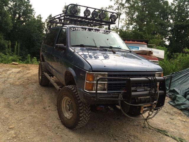 1984 Dodge Caravan - photo 4